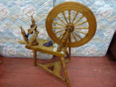 Good vintage spinning wheel