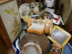 Box of ornamental crockery and glassware
