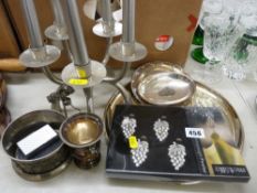 Quantity of EP and other metalware