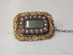 Yellow metal (tested for high carat) mourning broo