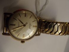 9 ct gold cased Accurist 21 jewels gent's wristwat