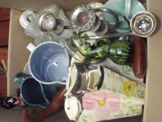 Assorted glassware and ceramics to include a Mdina