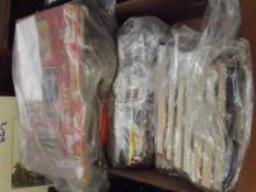 Box of vintage books and annuals to include jigsaw