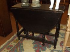 Oak drop leaf dining table