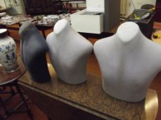 3 Mannequins