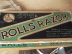 Rolls razor