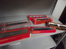 6 Hornby railway trains and carriages