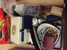 Large collection of costume jewellery and compacts