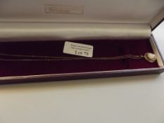 9 ct gold cameo pendant with chain