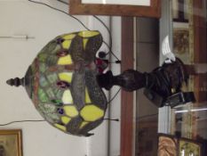 Dragonfly table lamp