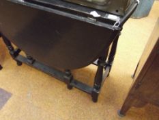 Drop leaf dining table