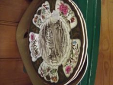 2 boxed masons cabinet plates and one other