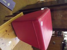 Contemporary leatherette stool