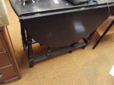 Drop leaf gate leg dining table