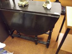 Drop leaf gate leg table
