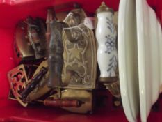 Box of brass and others