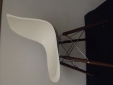 DSW Eames inspired white fibre glass seat with woo