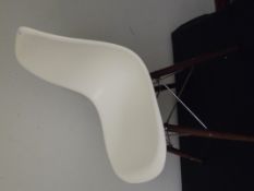 DSW Eames inspired white fibre glass seat with woo