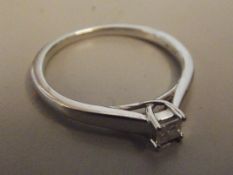 9 ct white gold and diamond ring