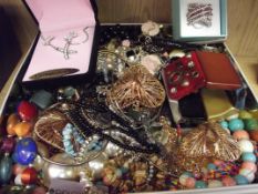 Assorted costume jewellery