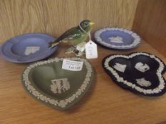 Beswick bird and 4 Wedgwood pin dishes