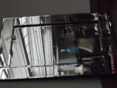 Bevelled mirror