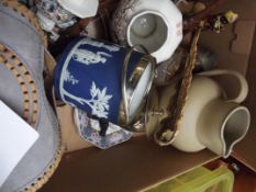 Mixed box to include Wedgwood