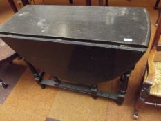 Drop leaf dining table