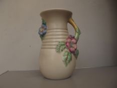 Clarice cliff handled vase