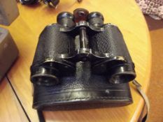 Cased set of military field glasses