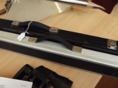 2x cased snooker cues