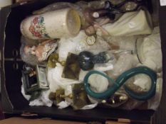 Mixed box to include art glass