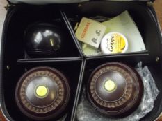 Drake's Pride Deluxe model bowls with Jack