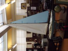 Fairwind III pond yacht with stand and remote cont