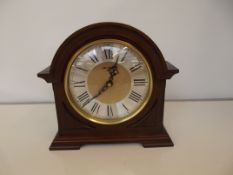 Modern mantel clock