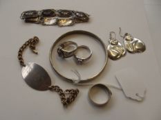 Collection of silver jewellery and others