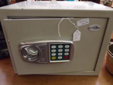 Kinsa digital combination safe