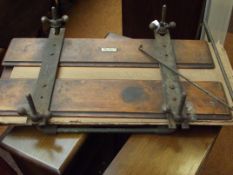 Vintage trouser press