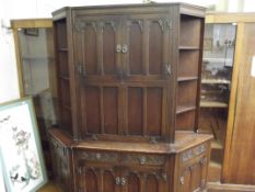 Large three piece oak unit comprising central cabi