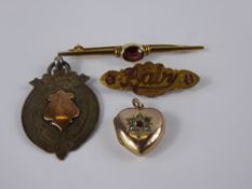 A Miscellaneous Collection of Antique Jewellery, including 9 ct gold garnet brooch, 