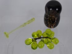 A Wedgwood Mottled Brown Glass Paper Weight, in the form of an owl, approx 11 cms high, together