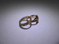 An 14 ct (tested) Yellow Gold and Emerald Snake Ring, size K, approx 8 x 1.6 mm emeralds, approx 3.2