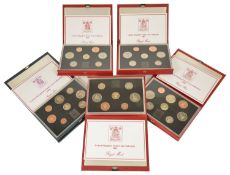 A collection of UK De Luxe Proof Coinage Sets comprising of 1984 8 coin proof set, 3 x 1985 7 coin
