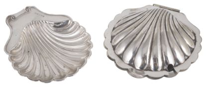 An Edwardian silver scallop shell butter dish, hallmarked Birmingham 1902