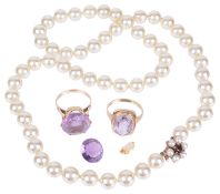 Two gold mounted amethyst dress rings and other itemsthe dress rings both in yellow metal mounts,