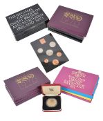 A collection of UK and Foreign Coinage,ten 1971 The Decimal Coinage of GB & Northern Ireland, six