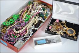A collection of 20th Century Costume Jewellery