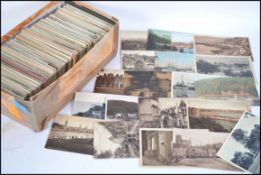 POSTCARDS Approx 700 British view/topo cards.Major