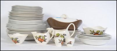 A collection of retro Midwinter Stylecraft Riverside, Roselle and Fashion shape dinner and tea