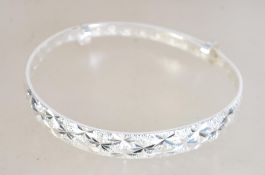 A silver 925 contemporary bangle bracele